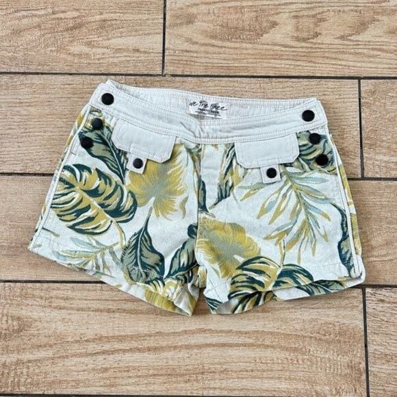 Free People Denim Shorts - Picture 4 of 6